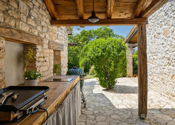 Paradiso Villa *